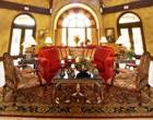 The payoff of downsizing: turning large entryways into cozy welcome areas The payoff of downsizing: turning large entryways into cozy welcome areas