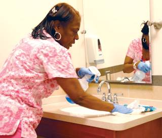 Initial responses to the Centers for Medicare & Medicaid Services infection control pilot plan have been positive, experts say. Facilities are expected to develop an approach based on infection rates Initial responses to the Centers for Medicare & Medicaid Services infection control pilot plan have been positive, experts say. Facilities are expected to develop an approach based on infection rates